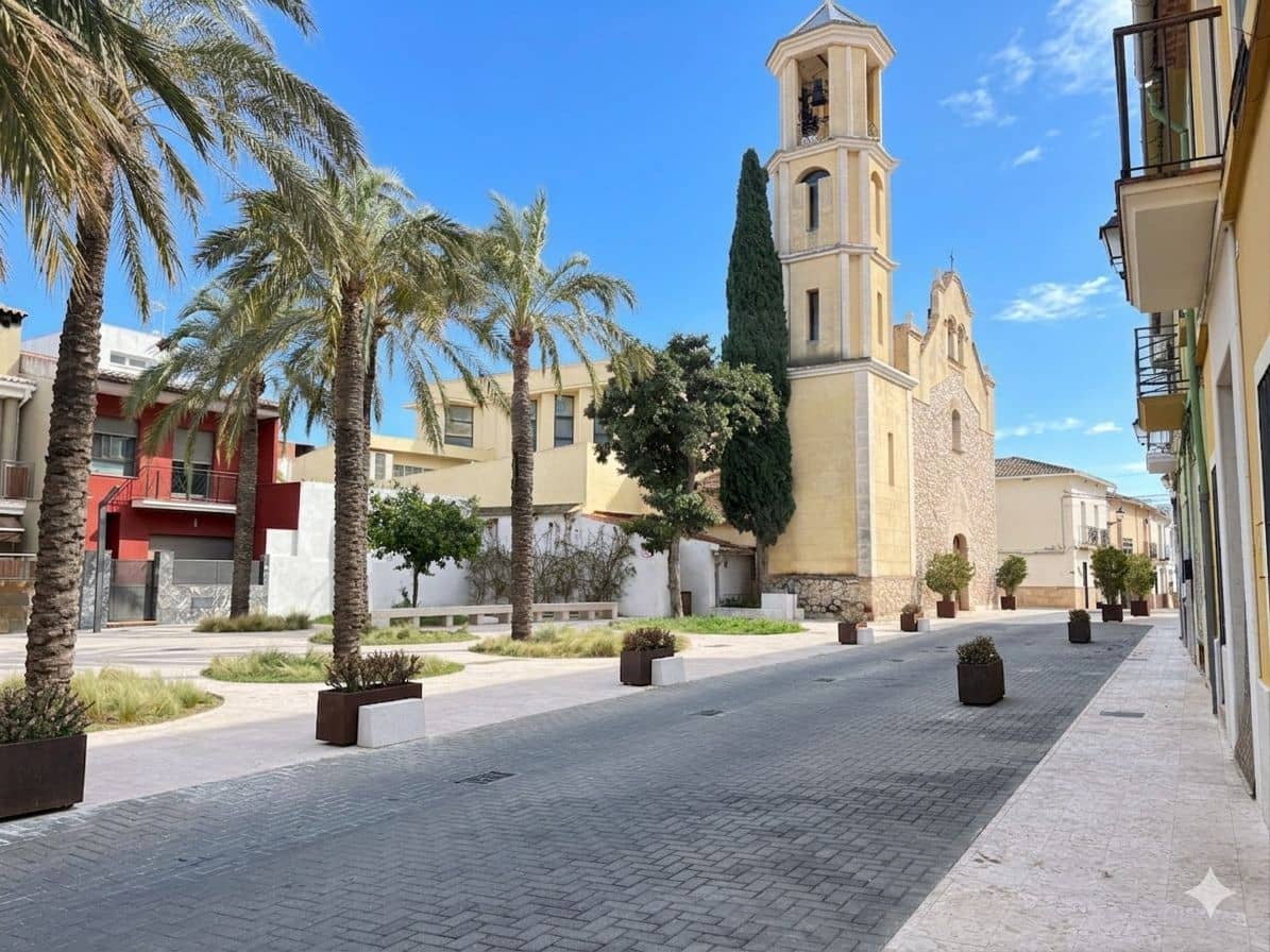 Byggetomt til salgs i Valencia by - € 975 000 (Ref: 9991030)