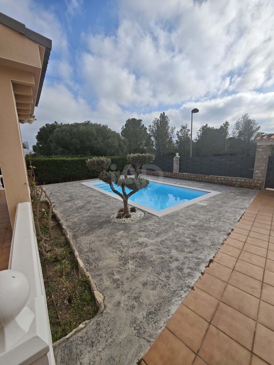 3 sypialnia Willa na sprzedaż w Calafat z basenem - 340 000 € (Ref: 9991031)