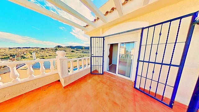 4 soveværelse Villa til salg i Monforte del Cid med swimmingpool garage - € 396.000 (Ref: 9991034)