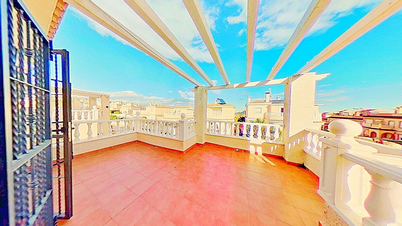 4 soveværelse Villa til salg i Monforte del Cid med swimmingpool garage - € 396.000 (Ref: 9991034)