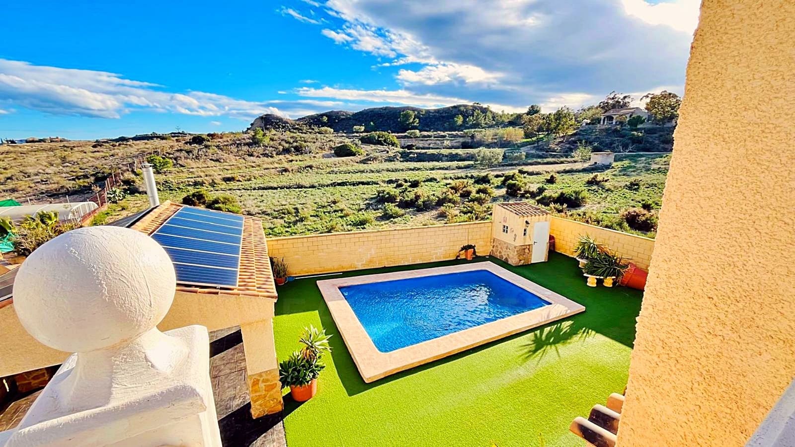 4 soveværelse Villa til salg i Monforte del Cid med swimmingpool garage - € 396.000 (Ref: 9991034)