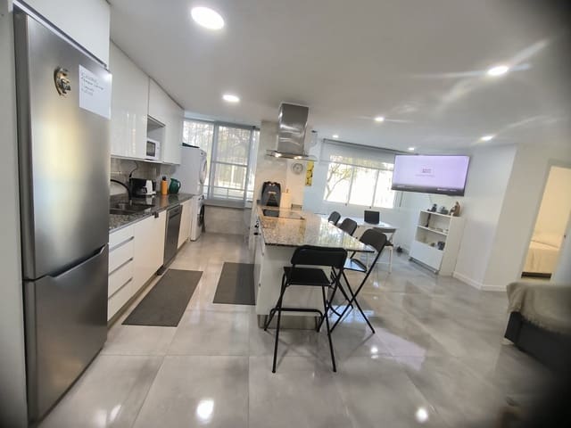 3 soveværelse Lejlighed til salg i Virgen del Remedio - Parque lo Morant, Alicante by - € 206.500 (Ref: 9991037)
