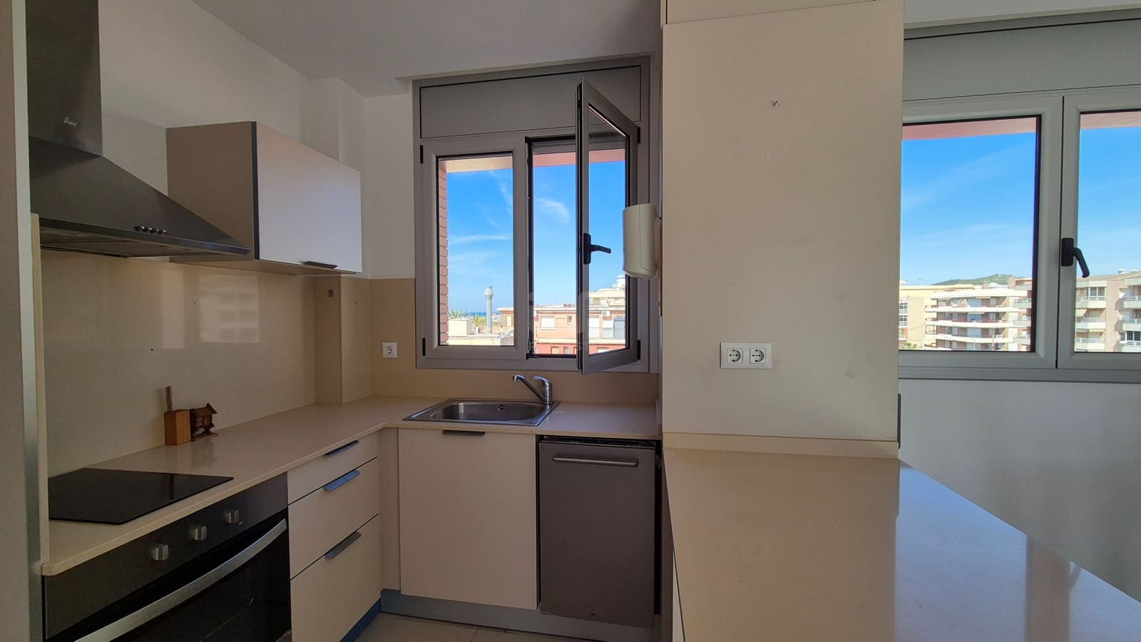 2 slaapkamer Appartement te koop in Tarragona stad met garage - € 253.000 (Ref: 9991040)