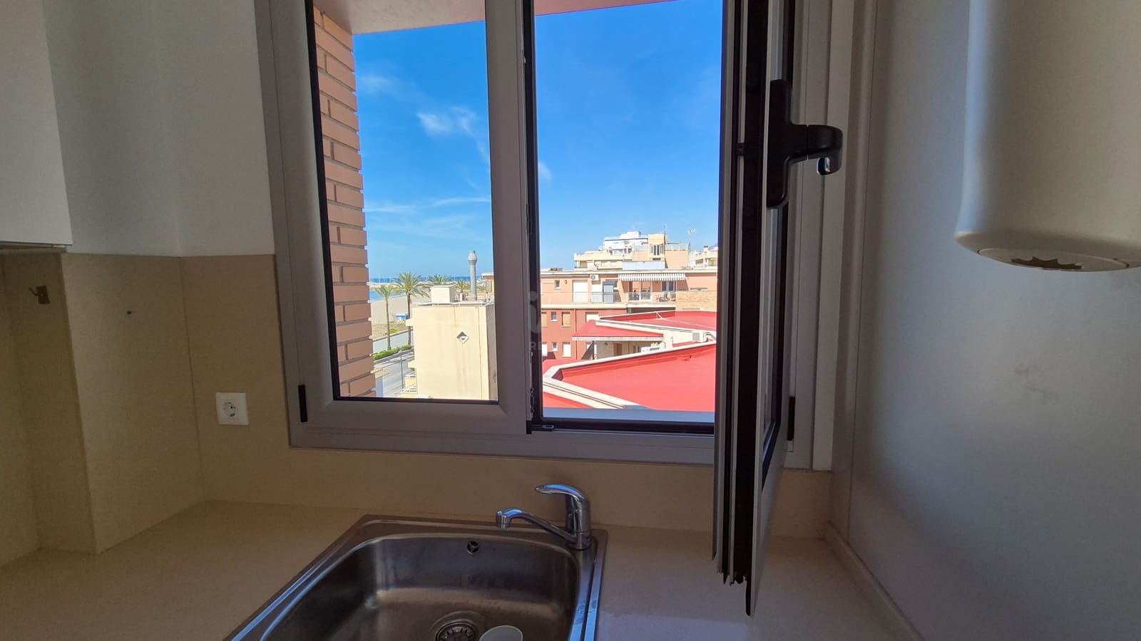 2 slaapkamer Appartement te koop in Tarragona stad met garage - € 253.000 (Ref: 9991040)