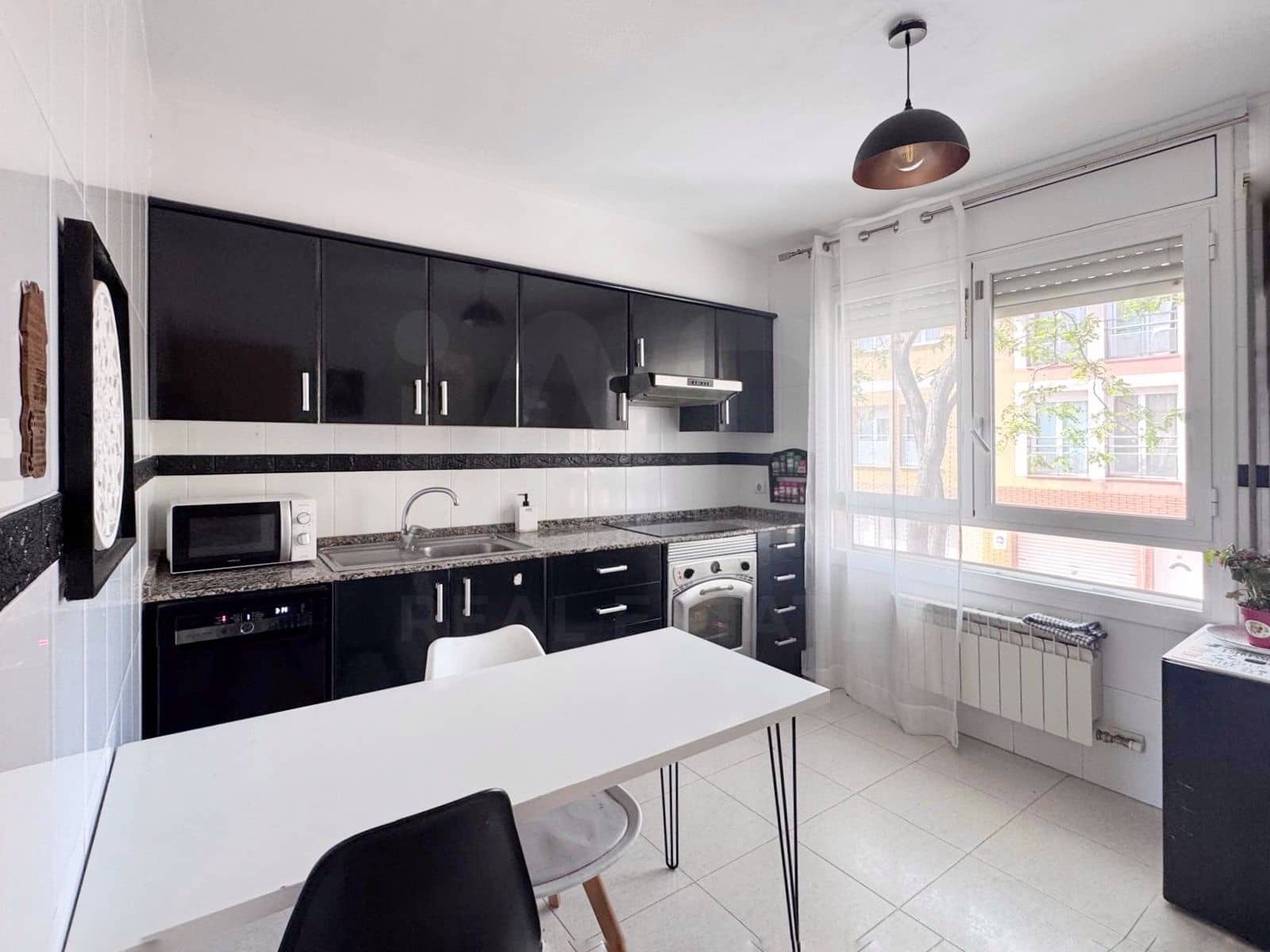 3 soverom Hus til salgs i Tarragona by med garasje - € 389 000 (Ref: 9991041)
