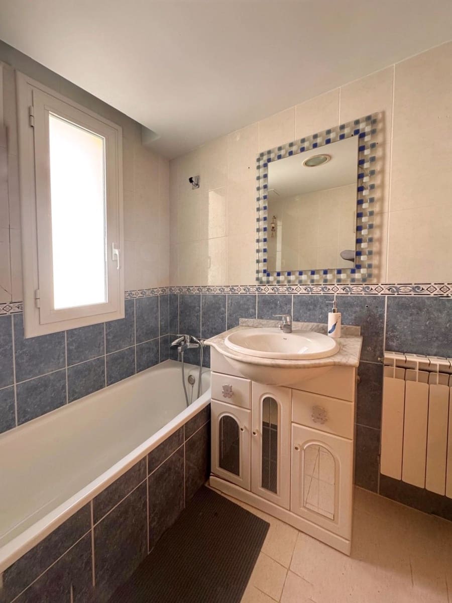 3 soverom Hus til salgs i Tarragona by med garasje - € 389 000 (Ref: 9991041)
