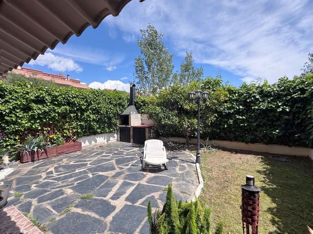 3 soverom Hus til salgs i Tarragona by med garasje - € 389 000 (Ref: 9991041)