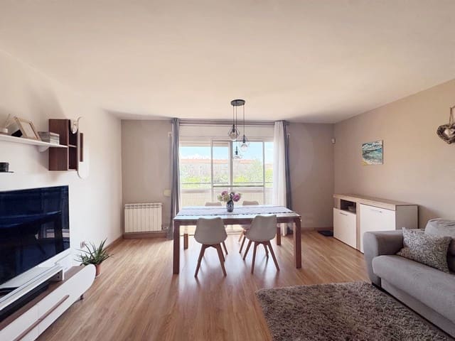 3 soverom Hus til salgs i Tarragona by med garasje - € 389 000 (Ref: 9991041)