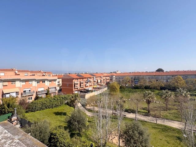 3 soverom Hus til salgs i Tarragona by med garasje - € 389 000 (Ref: 9991041)