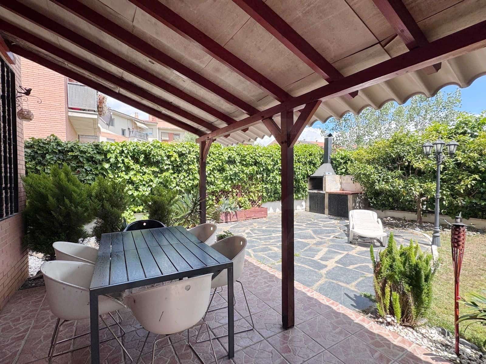 3 soverom Hus til salgs i Tarragona by med garasje - € 389 000 (Ref: 9991041)