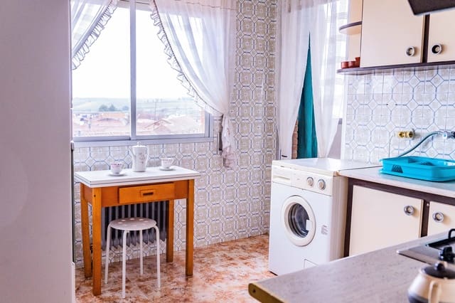 2 makuuhuone Kattohuoneisto myytävänä paikassa Belvís de la Jara - 60 000 € (Ref: 9991042)