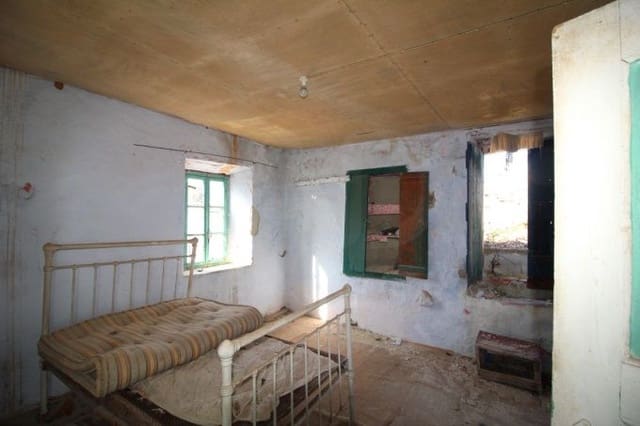 Casa in vendita in Toledo città - 27.000 € (Rif: 9991046)