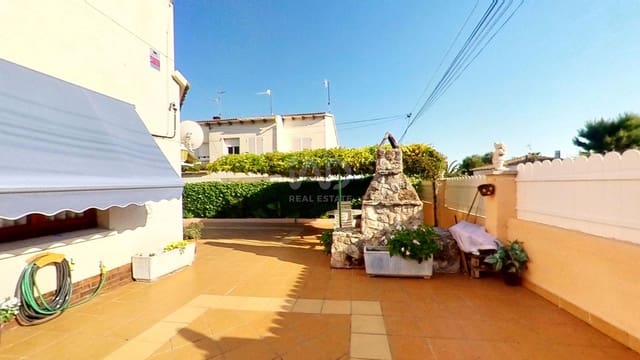 5 soveværelse Rækkehus til salg i Tarragona by - € 295.000 (Ref: 9991048)