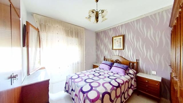 5 soveværelse Rækkehus til salg i Tarragona by - € 295.000 (Ref: 9991048)