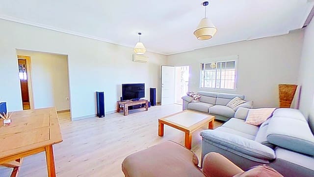 Chalet de 3 habitaciones en Dolores en venta con piscina garaje - 355.000 € (Ref: 9991051)