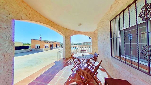 Chalet de 3 habitaciones en Dolores en venta con piscina garaje - 355.000 € (Ref: 9991051)
