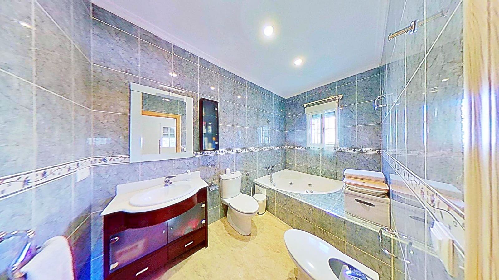 Chalet de 3 habitaciones en Dolores en venta con piscina garaje - 355.000 € (Ref: 9991051)