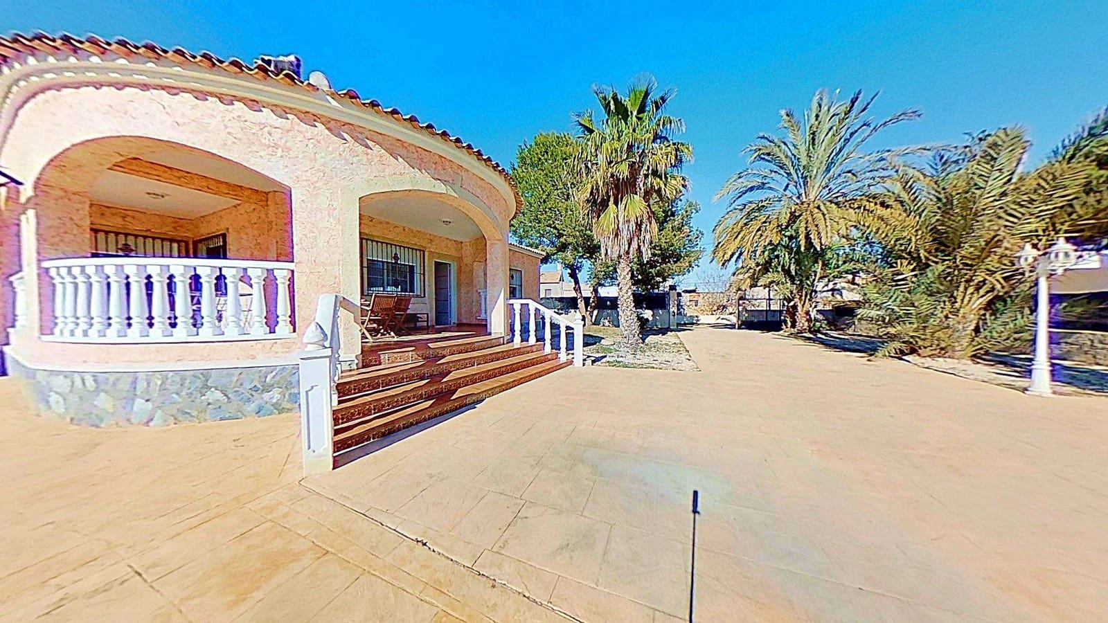 Chalet de 3 habitaciones en Dolores en venta con piscina garaje - 355.000 € (Ref: 9991051)