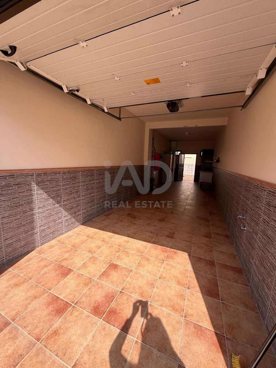 3 soverom Hus til salgs i Huelva by med garasje - € 350 000 (Ref: 9991053)