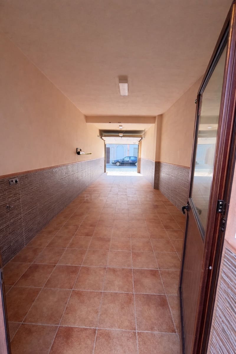 3 soverom Hus til salgs i Huelva by med garasje - € 350 000 (Ref: 9991053)