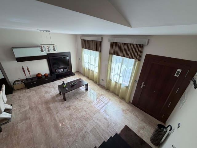 3 soverom Hus til salgs i Huelva by med garasje - € 350 000 (Ref: 9991053)