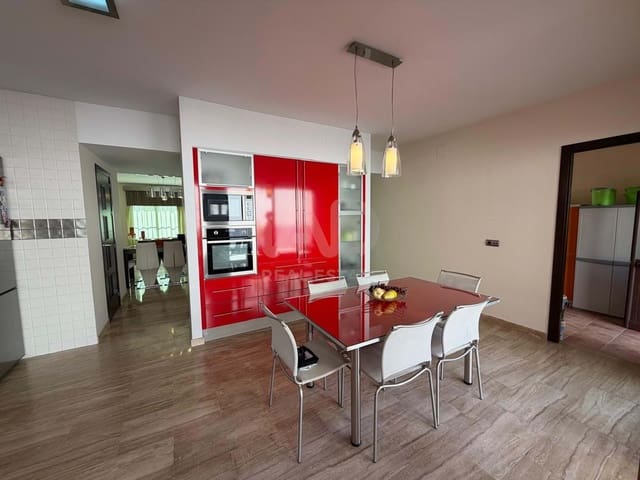3 soverom Hus til salgs i Huelva by med garasje - € 350 000 (Ref: 9991053)