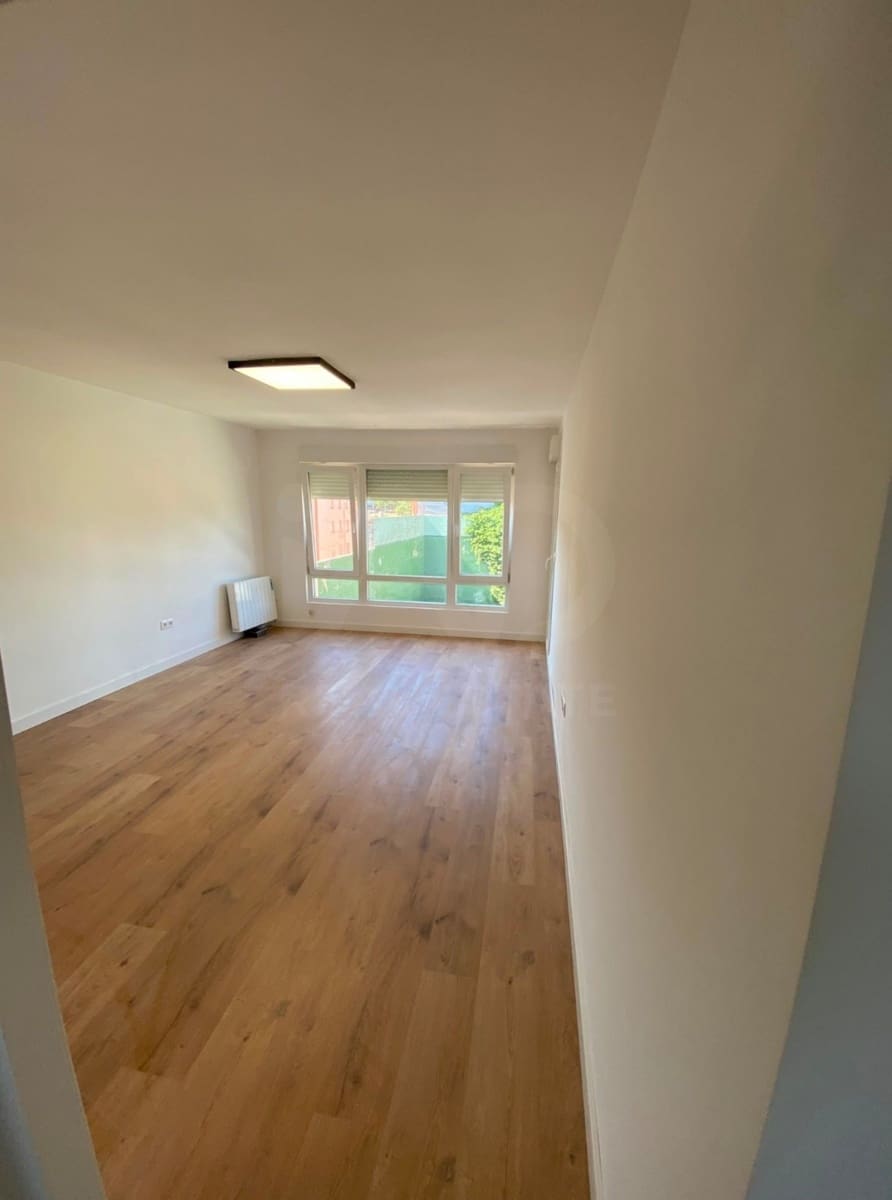 2 sovrum Lägenhet till salu i Burgos stad - 90 000 € (Ref: 9991054)