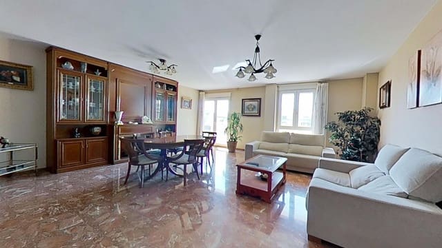 Ático de 6 habitaciones en Vila-real en venta con garaje - 450.000 € (Ref: 9991055)