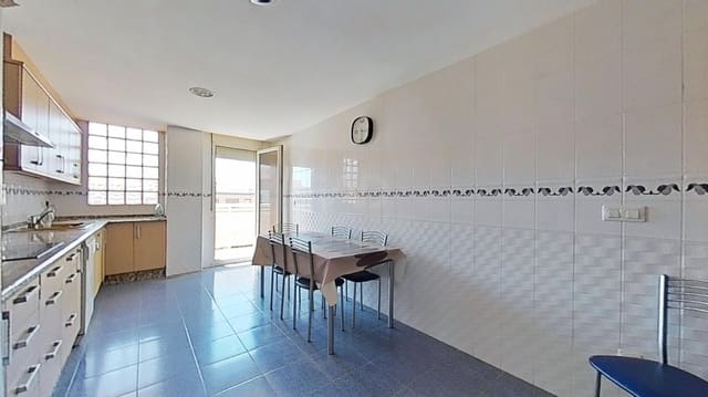 Ático de 6 habitaciones en Vila-real en venta con garaje - 450.000 € (Ref: 9991055)