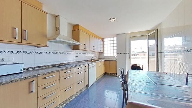 Ático de 6 habitaciones en Vila-real en venta con garaje - 450.000 € (Ref: 9991055)