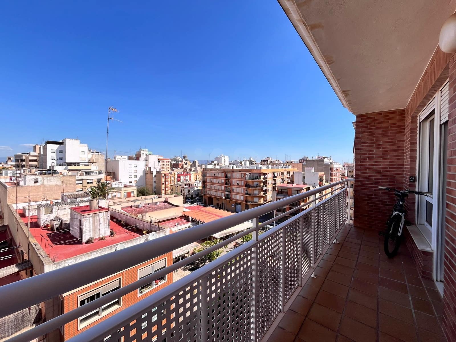 Ático de 6 habitaciones en Vila-real en venta con garaje - 450.000 € (Ref: 9991055)