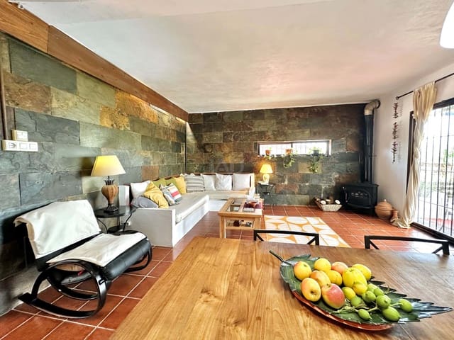 3 soverom Finca/Herregård til salgs i Huelva by med svømmebasseng - € 258 000 (Ref: 9991056)