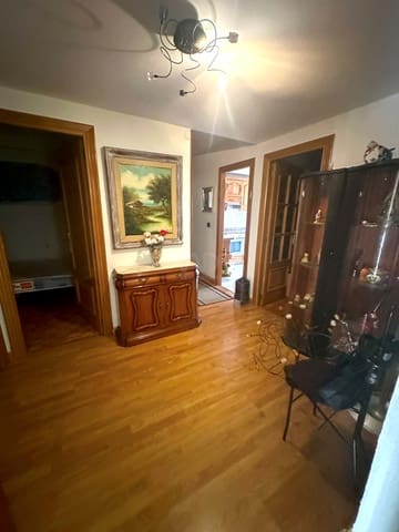5 soveværelse Lejlighed til salg i León by med garage - € 224.900 (Ref: 9991062)