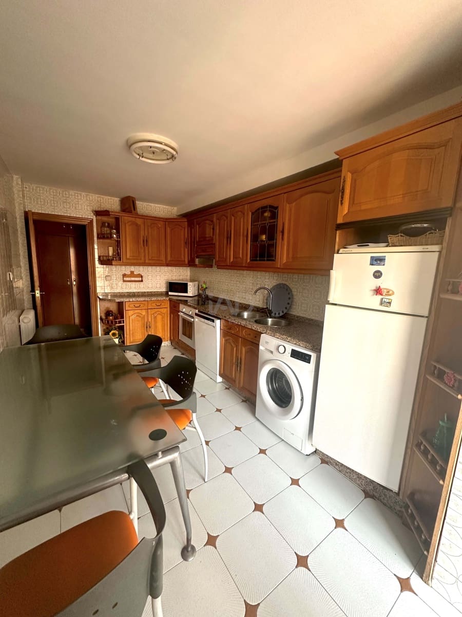 5 soverom Leilighet til salgs i Leon by med garasje - € 224 900 (Ref: 9991062)