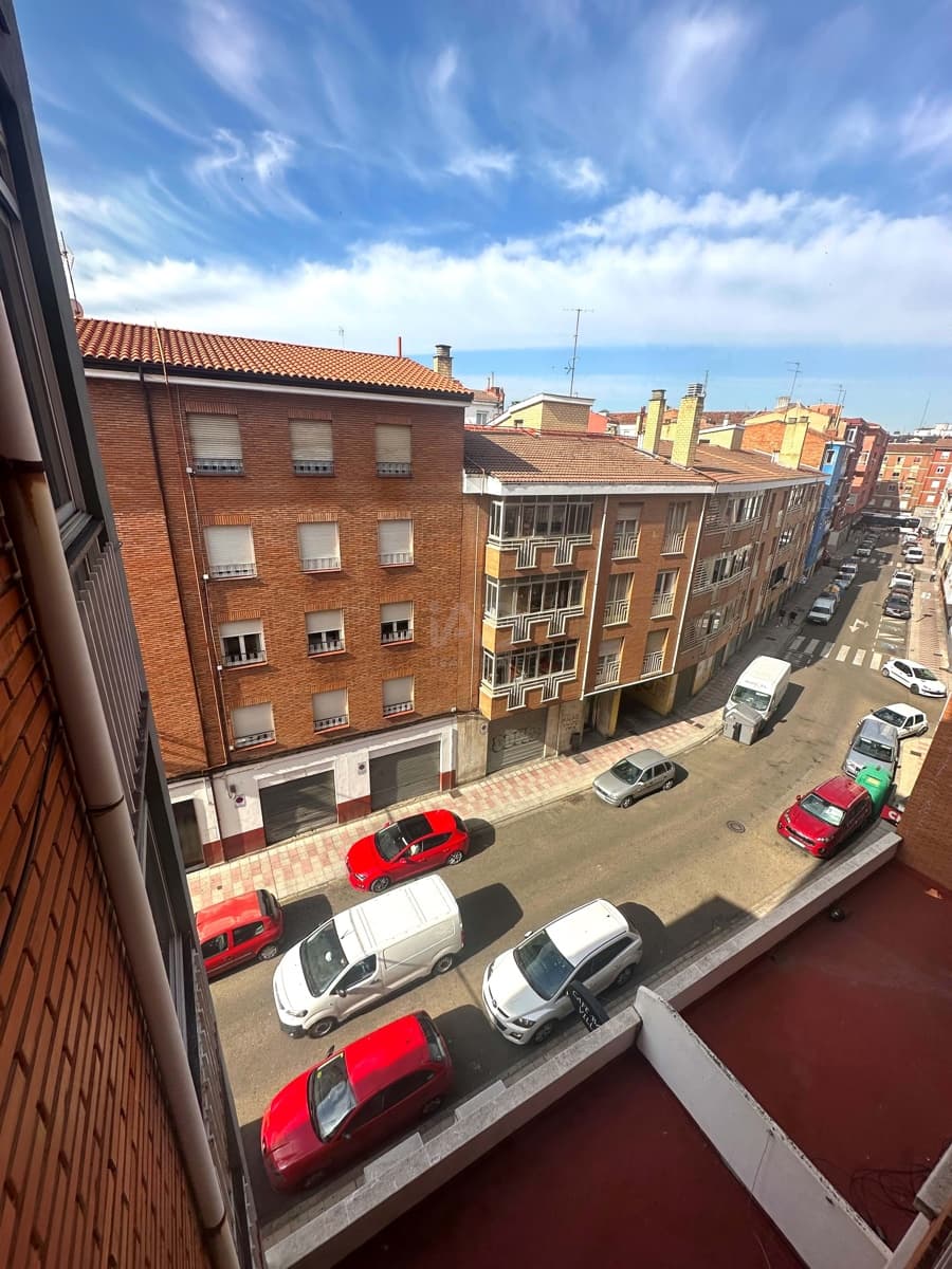 5 soverom Leilighet til salgs i Leon by med garasje - € 224 900 (Ref: 9991062)