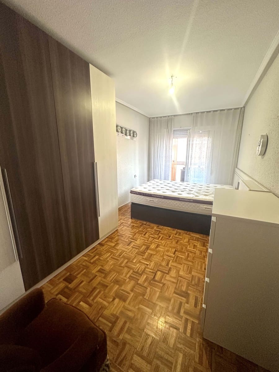 5 soverom Leilighet til salgs i Leon by med garasje - € 224 900 (Ref: 9991062)