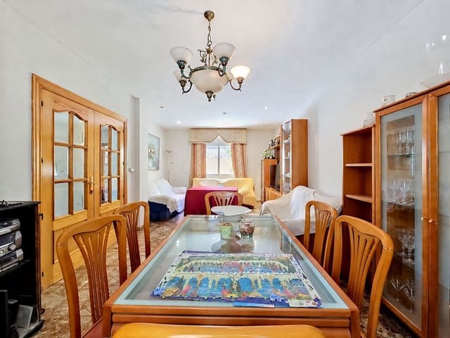 3 soveværelse Rækkehus til salg i Granada by med garage - € 230.000 (Ref: 9991063)
