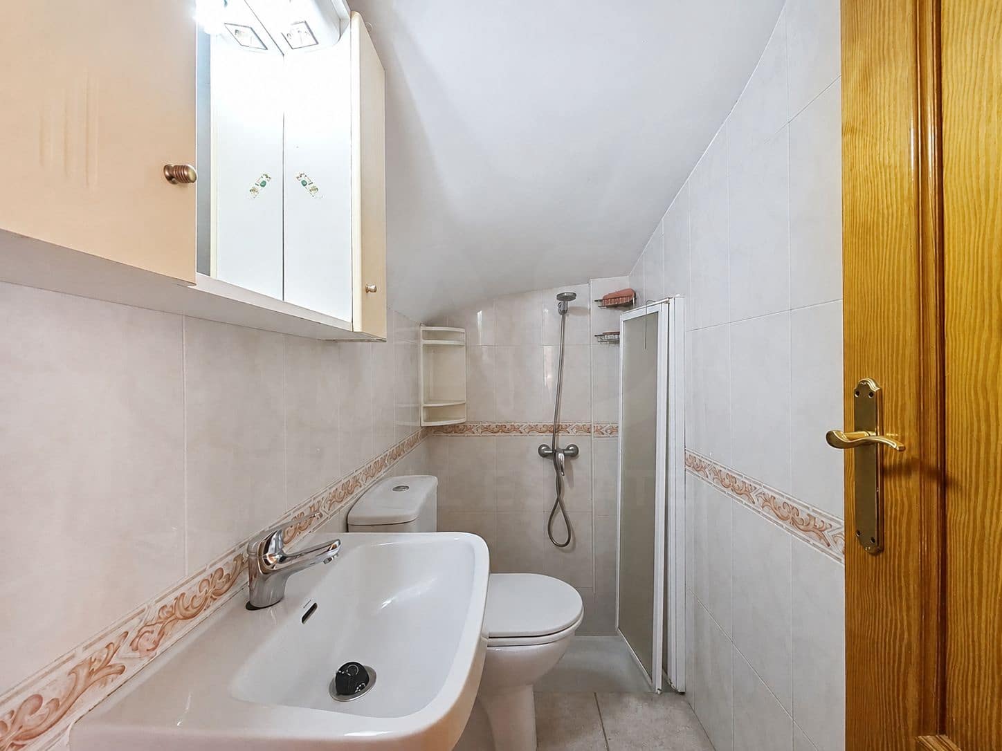 3 soveværelse Rækkehus til salg i Granada by med garage - € 230.000 (Ref: 9991063)