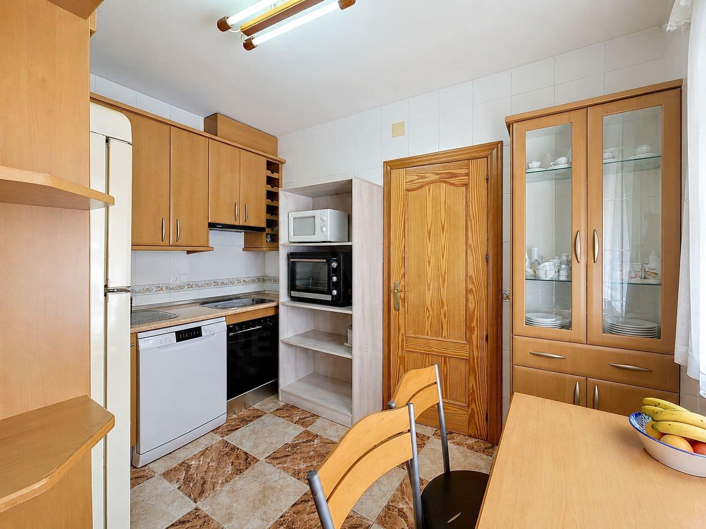 3 soveværelse Rækkehus til salg i Granada by med garage - € 230.000 (Ref: 9991063)
