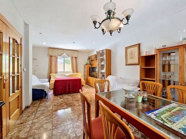3 soveværelse Rækkehus til salg i Granada by med garage - € 230.000 (Ref: 9991063)