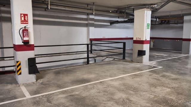 Garasje til salgs i Oropesa  - € 14 000 (Ref: 9991065)