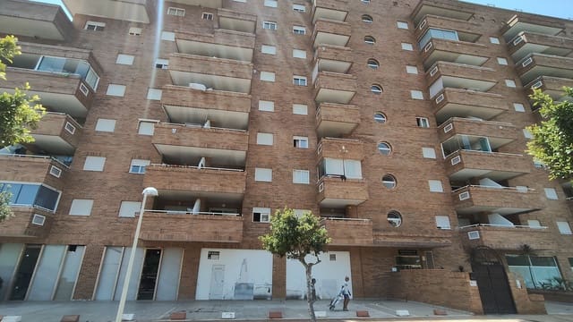 Garasje til salgs i Oropesa  - € 14 000 (Ref: 9991065)