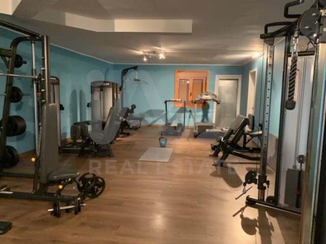 Commercial for sale in Girona city - € 3,500,000 (Ref: 9991066)