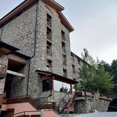 Erhverv til salg i Girona by - € 3.500.000 (Ref: 9991066)