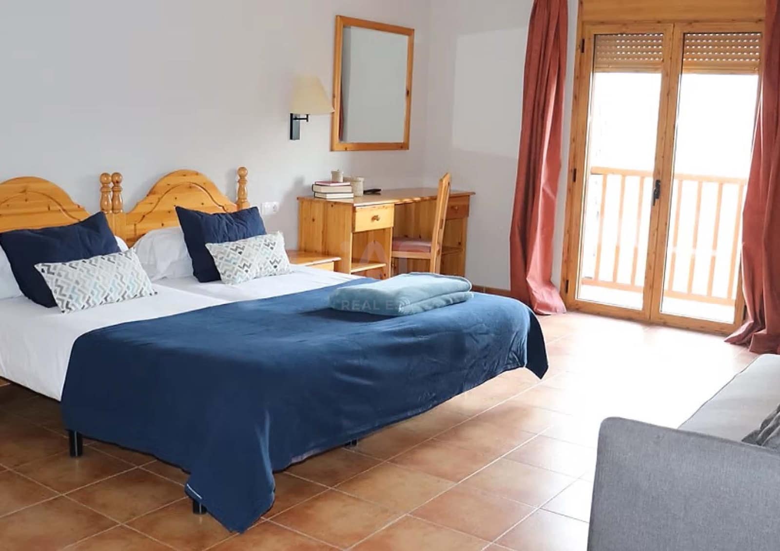 Commercial for sale in Girona city - € 3,500,000 (Ref: 9991066)
