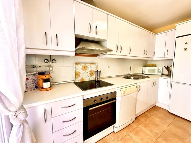 3 soverom Hus til salgs i Huelva by med svømmebasseng garasje - € 318 000 (Ref: 9991067)