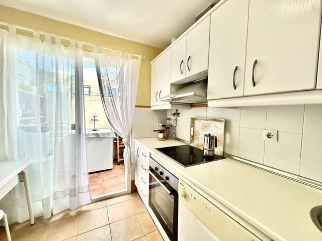 3 soverom Hus til salgs i Huelva by med svømmebasseng garasje - € 318 000 (Ref: 9991067)