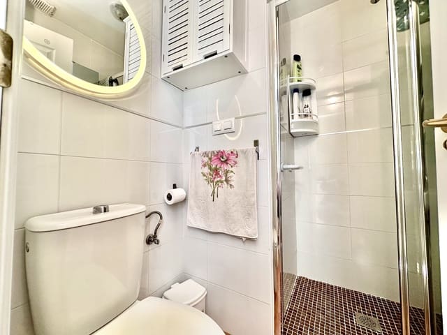 3 soverom Hus til salgs i Huelva by med svømmebasseng garasje - € 318 000 (Ref: 9991067)
