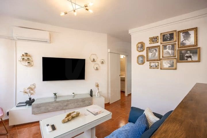 2 bedroom Apartment for sale in Cadiz city - € 190,000 (Ref: 9991070)
