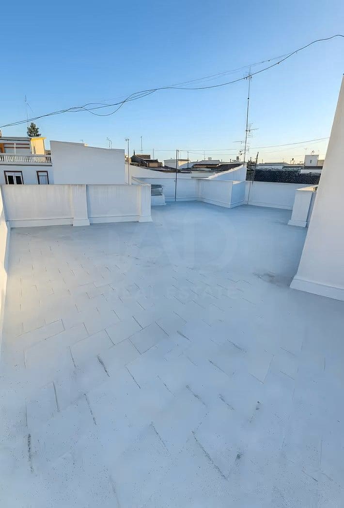 2 bedroom Apartment for sale in Cadiz city - € 190,000 (Ref: 9991070)